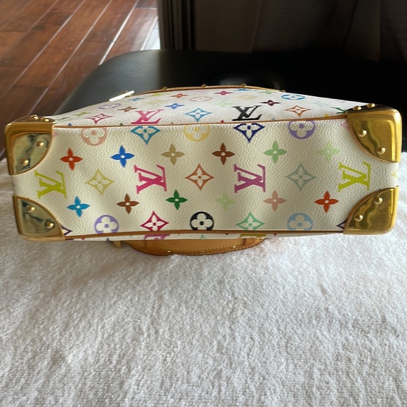 Louis Vuitton Boulogne - Picture 14 of 17